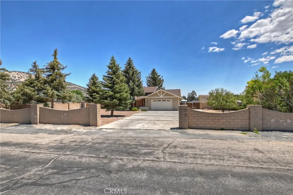 908 Mount Doble Drive, Big Bear City, California 92314 home-pic-6
