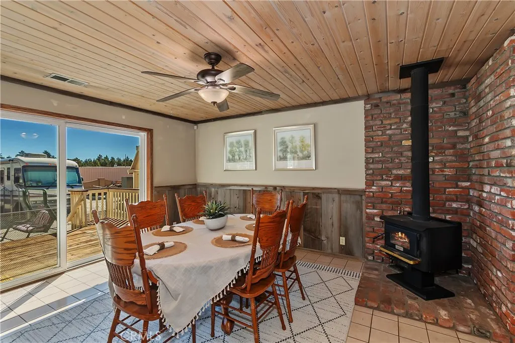 908 Mount Doble Drive, Big Bear City, California 92314 home-pic-18