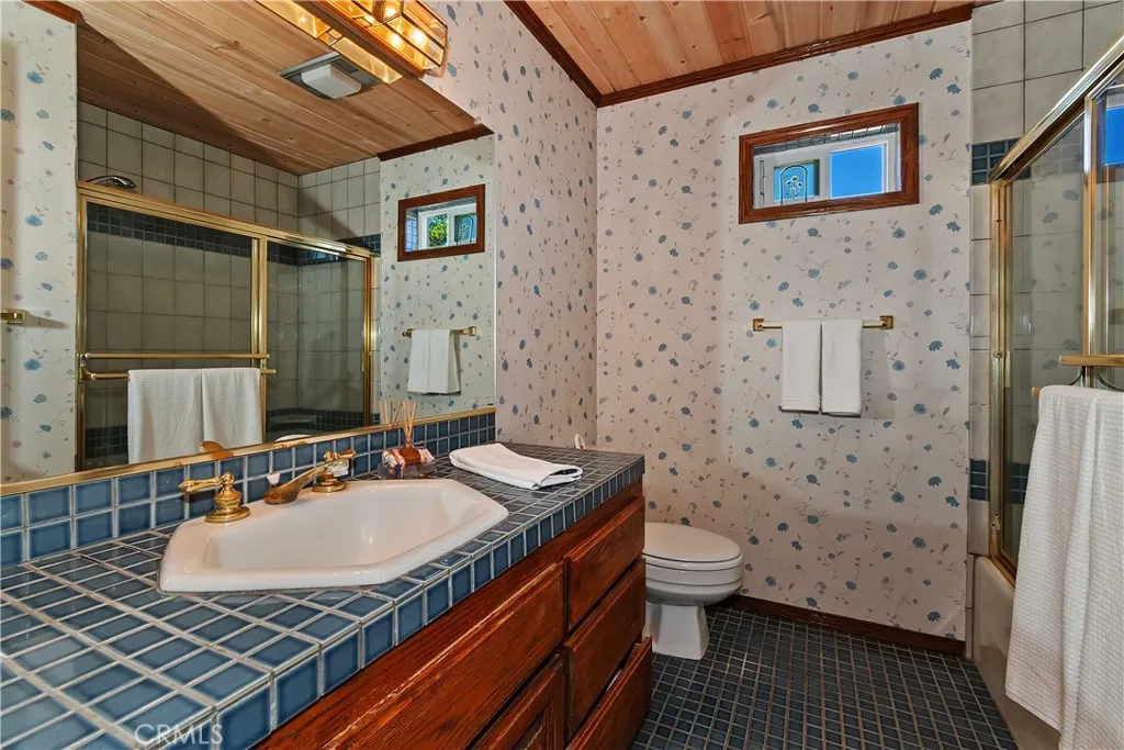 908 Mount Doble Drive, Big Bear City, California 92314 home-pic-28
