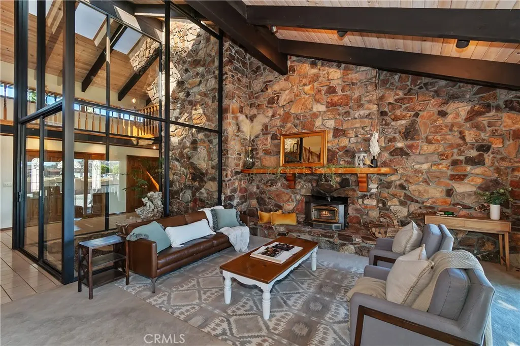 908 Mount Doble Drive, Big Bear City, California 92314 home-pic-8