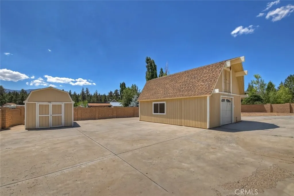 908 Mount Doble Drive, Big Bear City, California 92314 home-pic-36