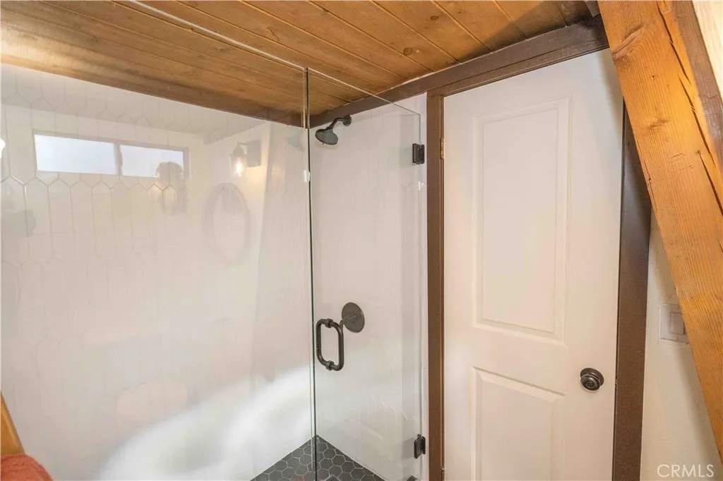 1107 Cedar Mountain Road, Big Bear City, California 92314 home-pic-24