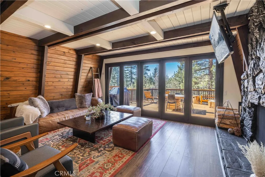 1107 Cedar Mountain Road, Big Bear City, California 92314 home-pic-7