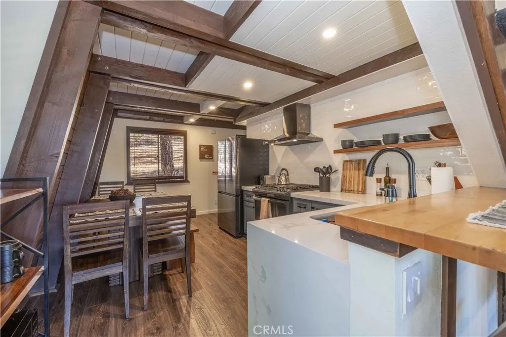 1107 Cedar Mountain Road, Big Bear City, California 92314 home-pic-6