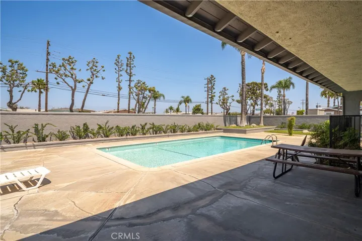 17377 Valley Boulevard 2, Fontana, California 92335