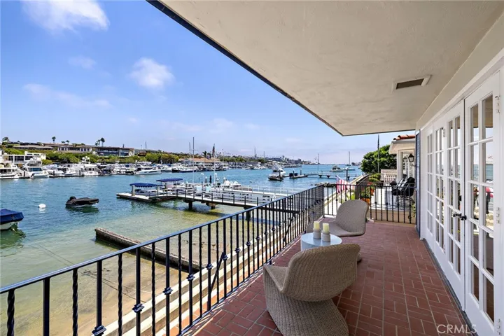 117 E Bay Front, Newport Beach, California 92662