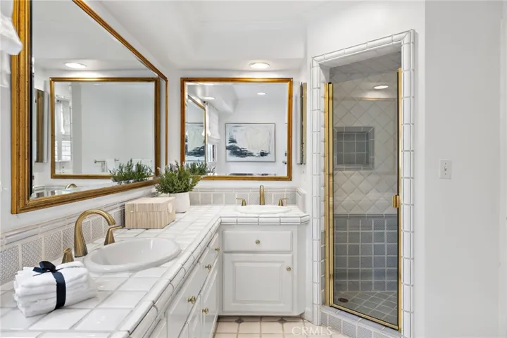 117 E Bay Front, Newport Beach, California 92662