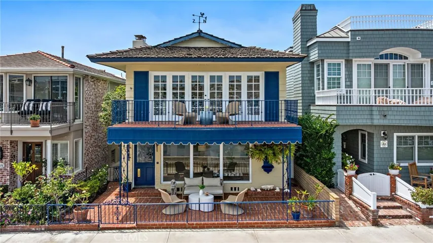 117 E Bay Front, Newport Beach, California 92662