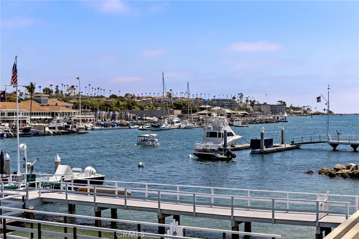 117 E Bay Front, Newport Beach, California 92662