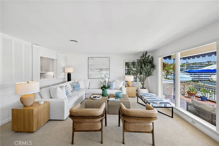 117 E Bay Front, Newport Beach, California 92662