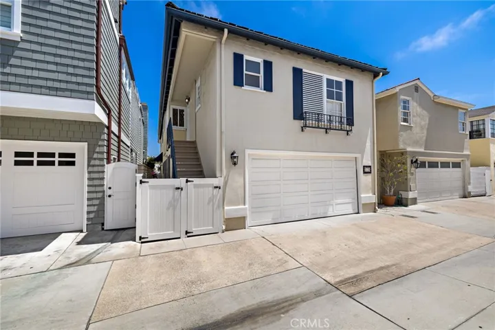117 E Bay Front, Newport Beach, California 92662