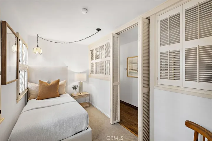 117 E Bay Front, Newport Beach, California 92662