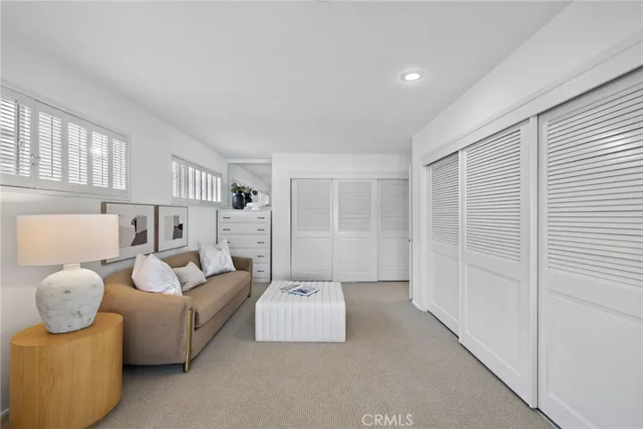 117 E Bay Front, Newport Beach, California 92662