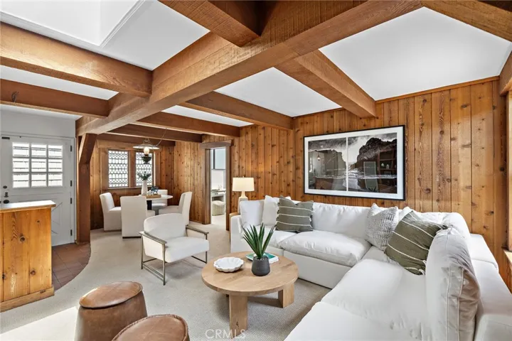 117 E Bay Front, Newport Beach, California 92662