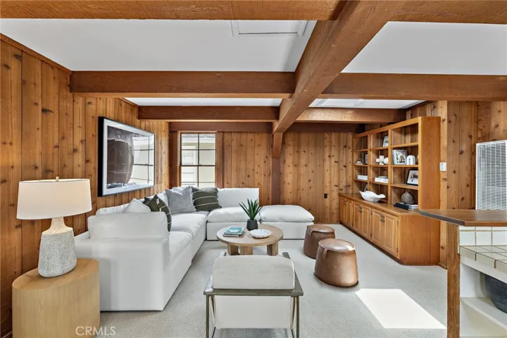 117 E Bay Front, Newport Beach, California 92662