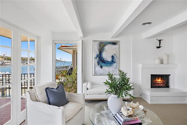 117 E Bay Front, Newport Beach, California 92662