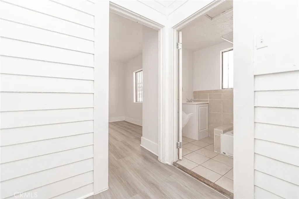 2677 Roseview Avenue, Los Angeles, California 90065 home-pic-11