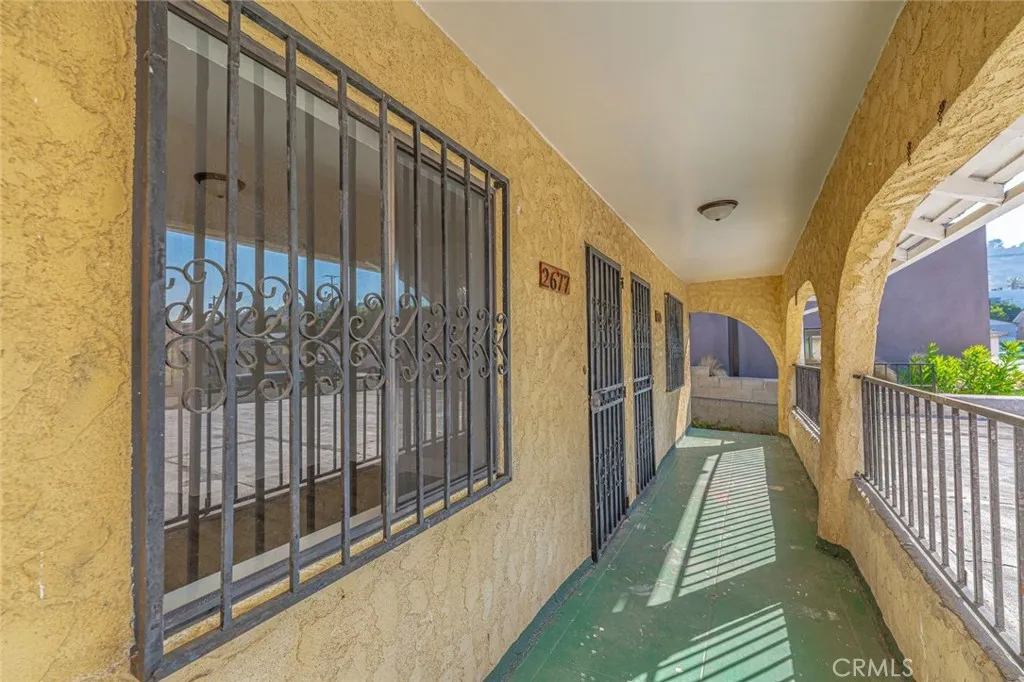2677 Roseview Avenue, Los Angeles, California 90065 home-pic-5