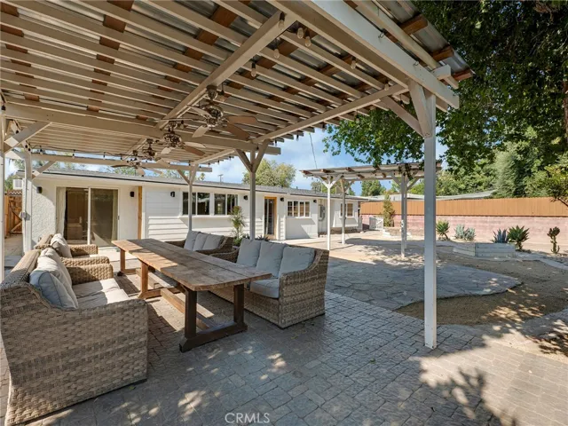 19426 Blythe Street, Reseda, California 91335