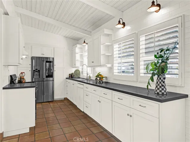19426 Blythe Street, Reseda, California 91335