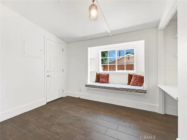 19426 Blythe Street, Reseda, California 91335