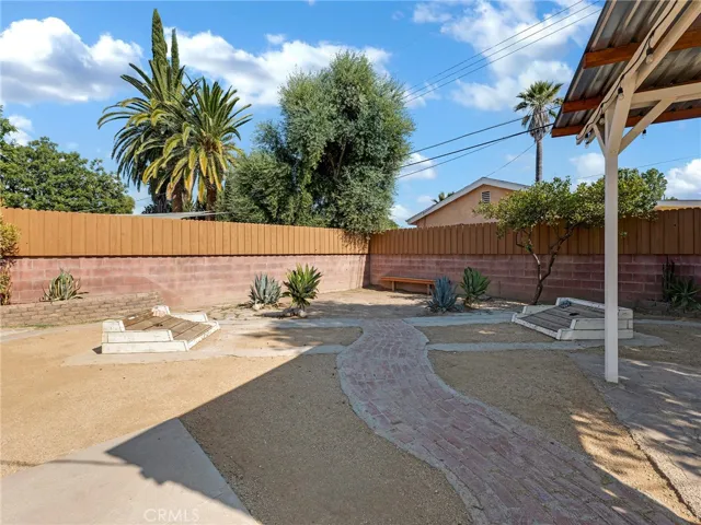 19426 Blythe Street, Reseda, California 91335