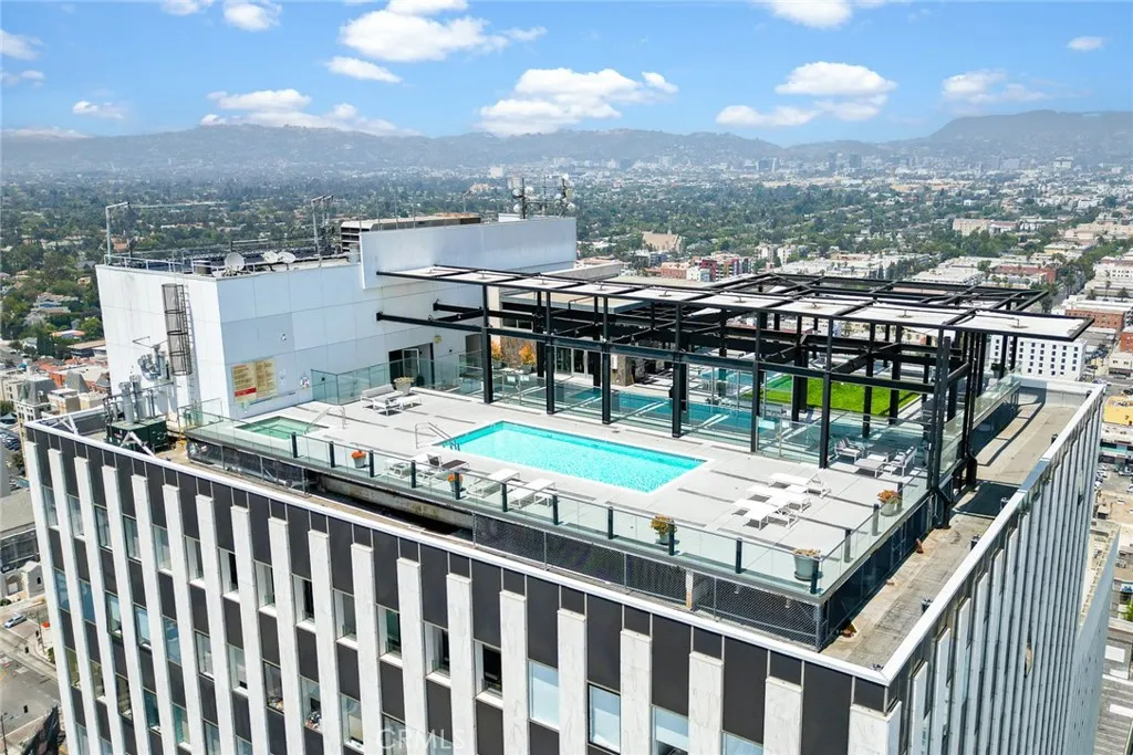 3810 Wilshire Boulevard 2002, Los Angeles, California 90010 home-pic-0