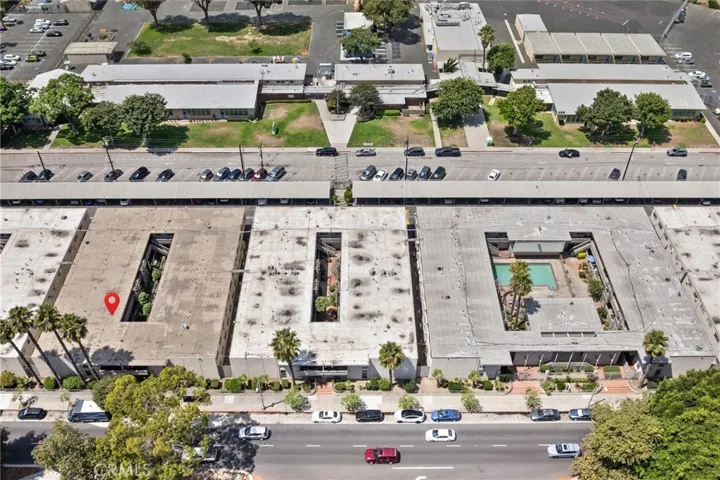 3265 Santa Fe Avenue 60, Long Beach, California 90810