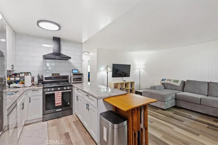 3265 Santa Fe Avenue 60, Long Beach, California 90810