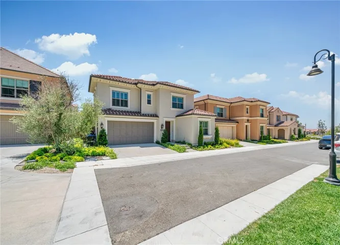 154 Mezza Luna, Irvine, California 92602