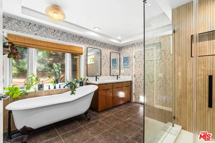 10275 Oletha Lane, Los Angeles, California 90077