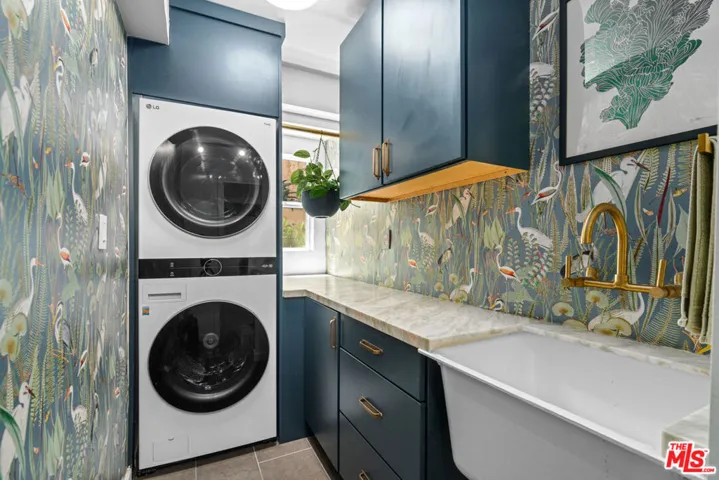 10275 Oletha Lane, Los Angeles, California 90077