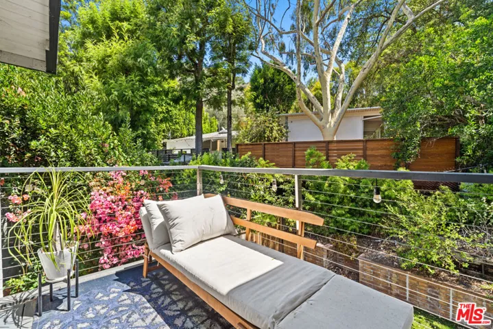 10275 Oletha Lane, Los Angeles, California 90077