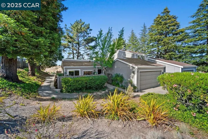 1899 Ascot Drive, Moraga, California 94556