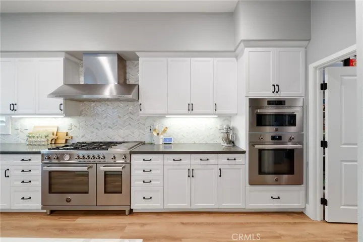 17042 Meteor Way, Riverside, California 92503