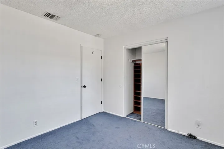13252 Setancket Road, Apple Valley, California 92308