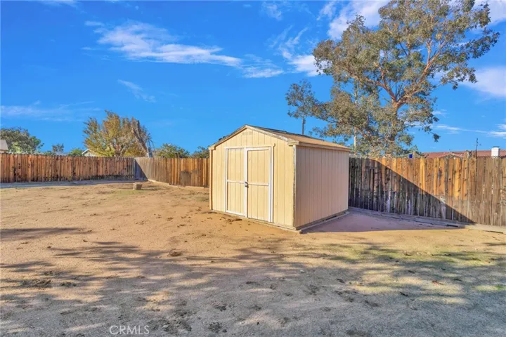 13252 Setancket Road, Apple Valley, California 92308
