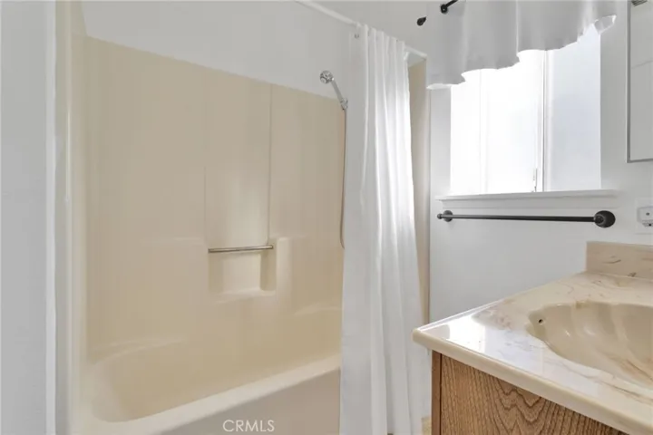 13252 Setancket Road, Apple Valley, California 92308