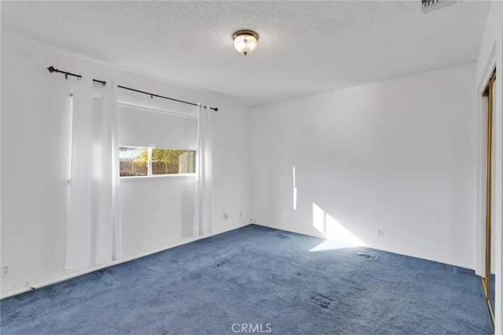 13252 Setancket Road, Apple Valley, California 92308