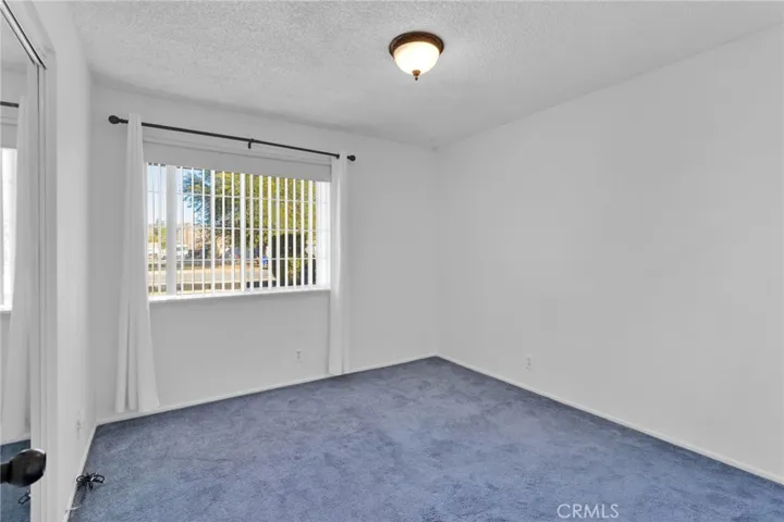 13252 Setancket Road, Apple Valley, California 92308