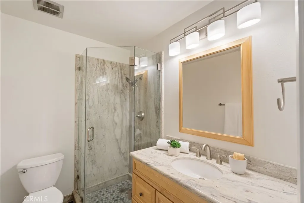 1112 Beryl Street 8, Redondo Beach, California 90277 home-pic-24