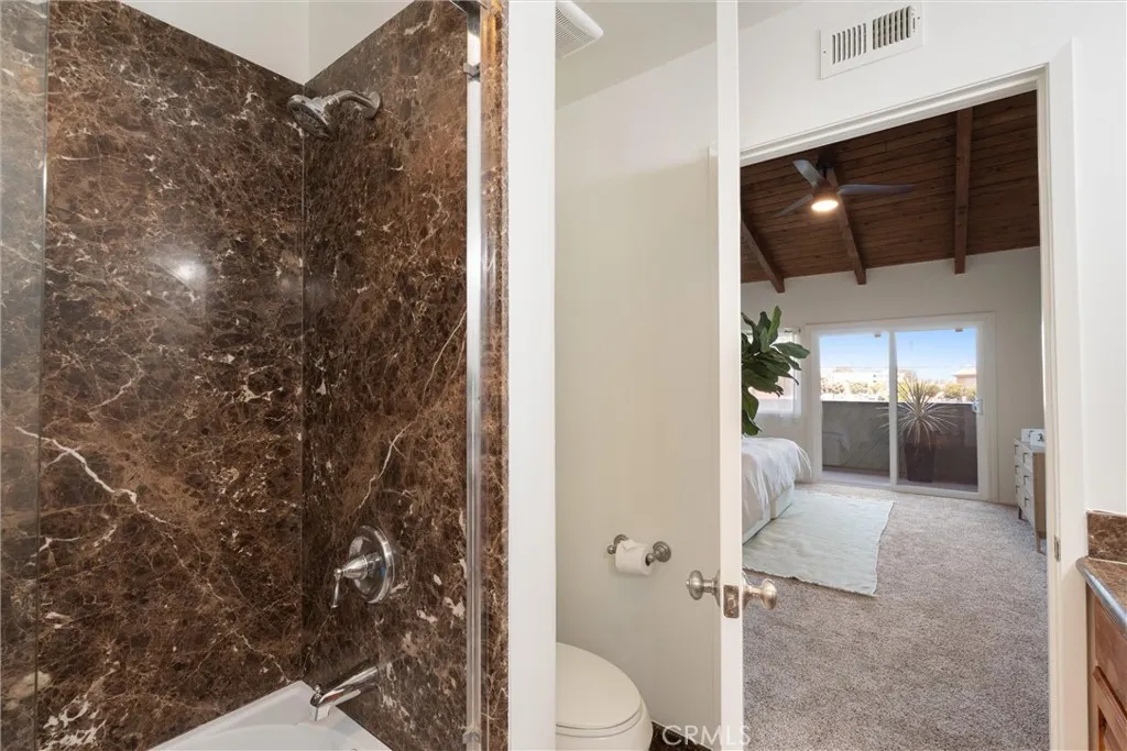 1112 Beryl Street 8, Redondo Beach, California 90277 home-pic-19