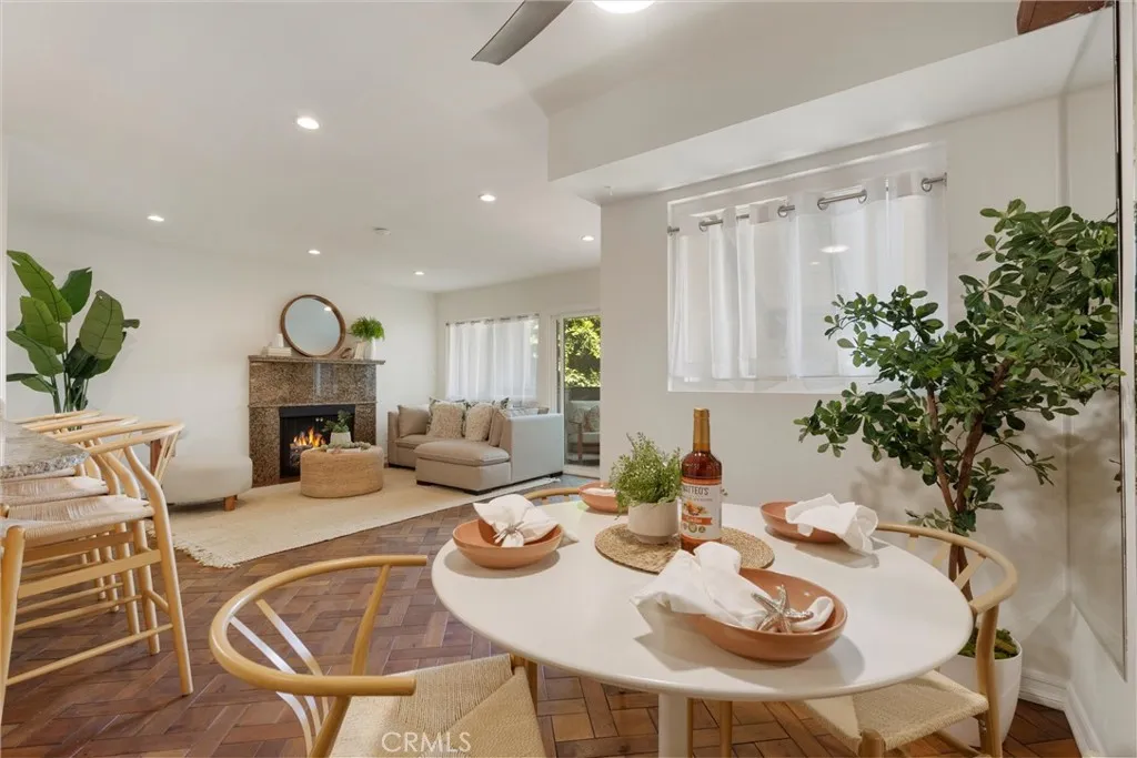 1112 Beryl Street 8, Redondo Beach, California 90277 home-pic-0