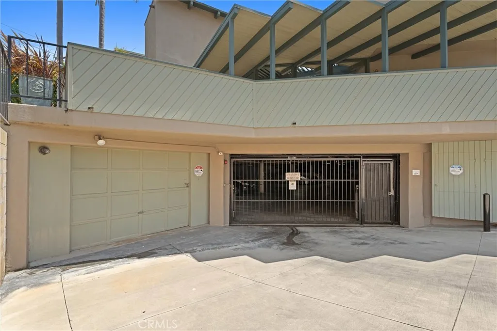 1112 Beryl Street 8, Redondo Beach, California 90277 home-pic-31