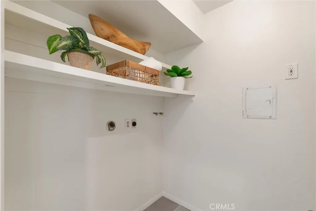 1112 Beryl Street 8, Redondo Beach, California 90277 home-pic-14