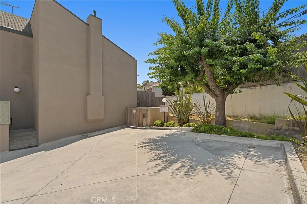 1112 Beryl Street 8, Redondo Beach, California 90277 home-pic-29