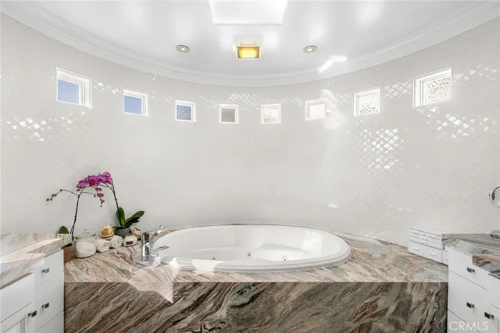 1500 Caribbean Way, Laguna Beach, California 92651