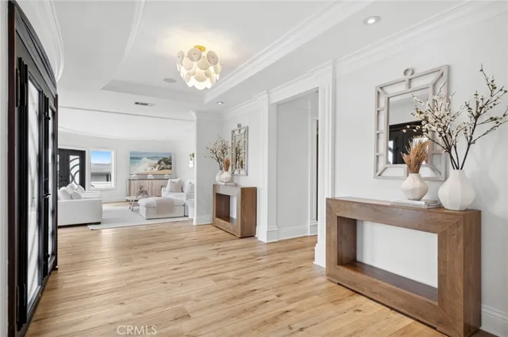 1500 Caribbean Way, Laguna Beach, California 92651
