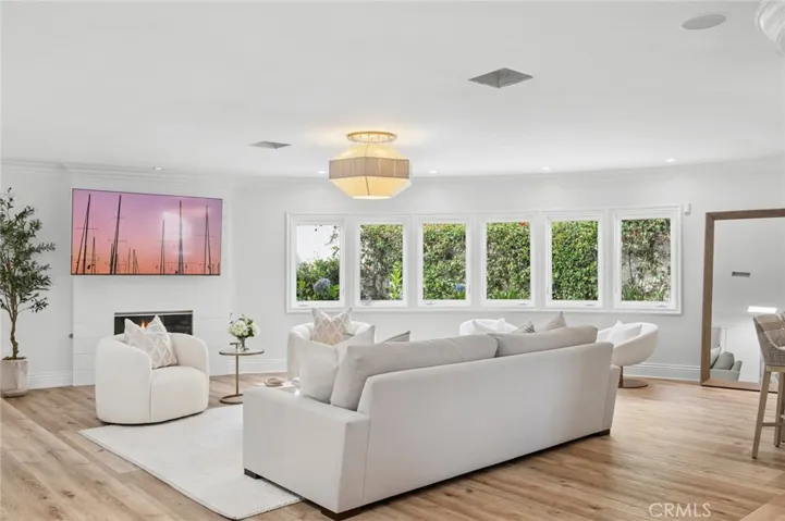 1500 Caribbean Way, Laguna Beach, California 92651