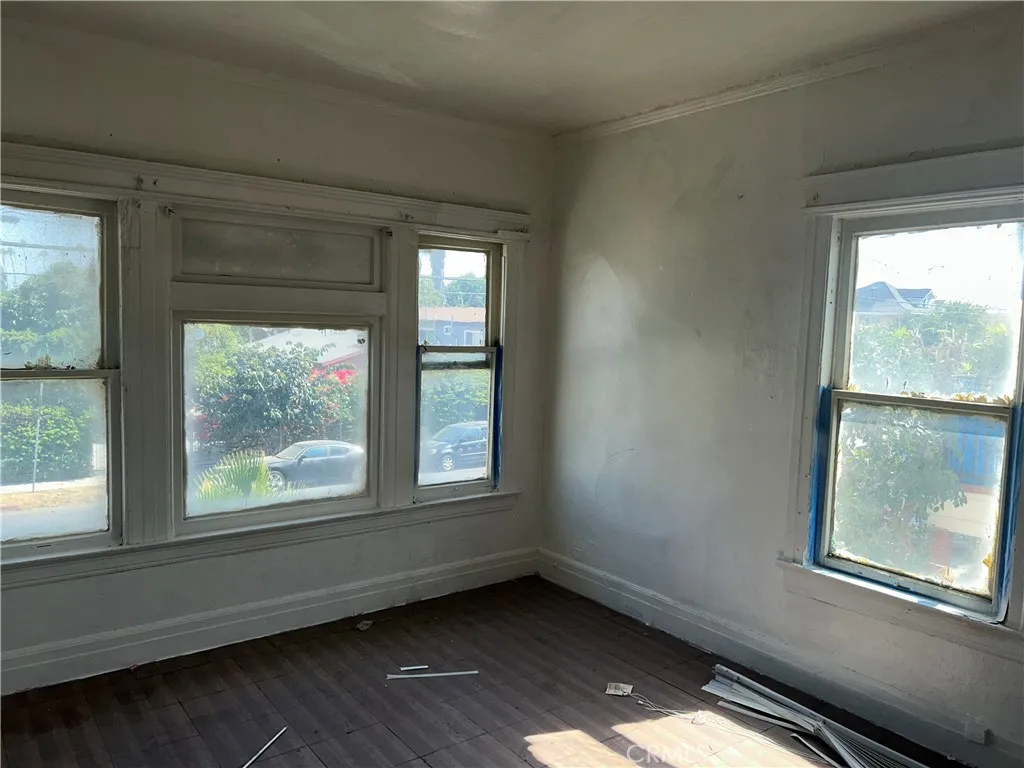 146 E 45th Street, Los Angeles, California 90011 home-pic-20